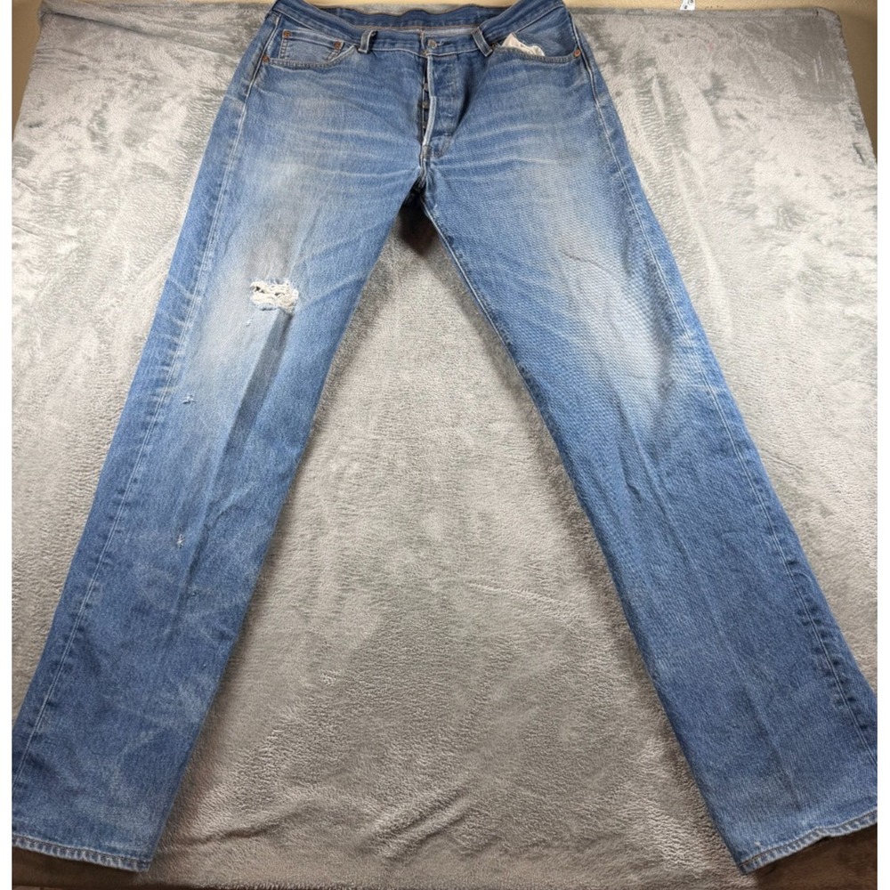 Levi's 501 Jeans Mens Tag 38x40 Actual 38x38 Light Wash Button Fly